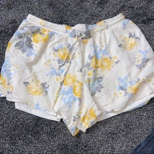 Torrid flowy floral shorts